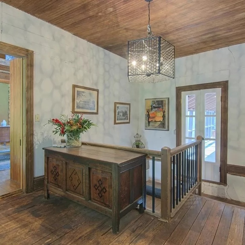 Upstairs landing